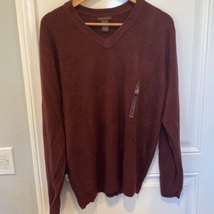 New Red Dockers VNeck sweater mens large
